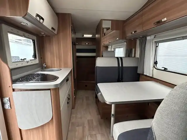 WEINSBERG CARA HOME 700 DG